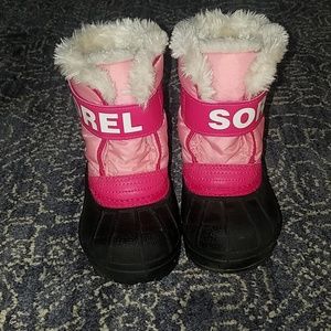 Sorel snow boots girls size 6